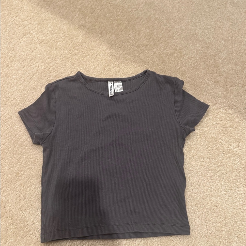 Gray H&M baby tee